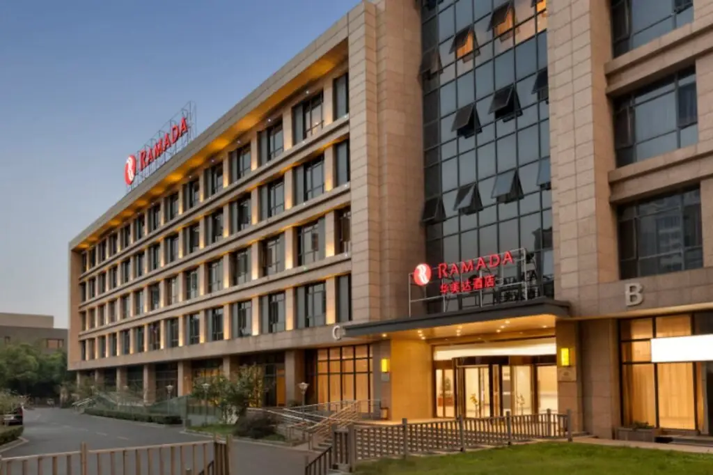 Шанхай: Ramada Shanghai Minhang
