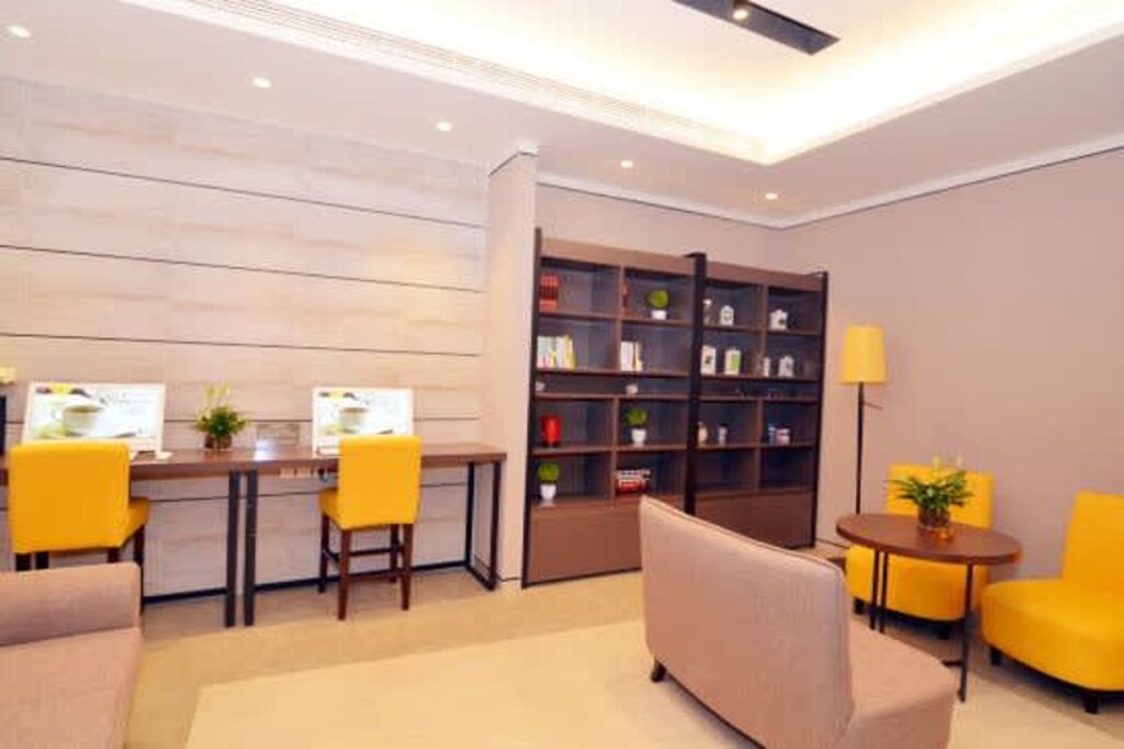 Сиань: Home Inn Plus (Xi'an Gaoxin 4th Road, Daduhui, Fengqing Park subway station)