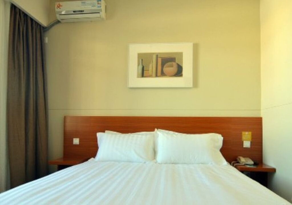Пэнлай: Jinjiang Inn Select Yantai Penglaige