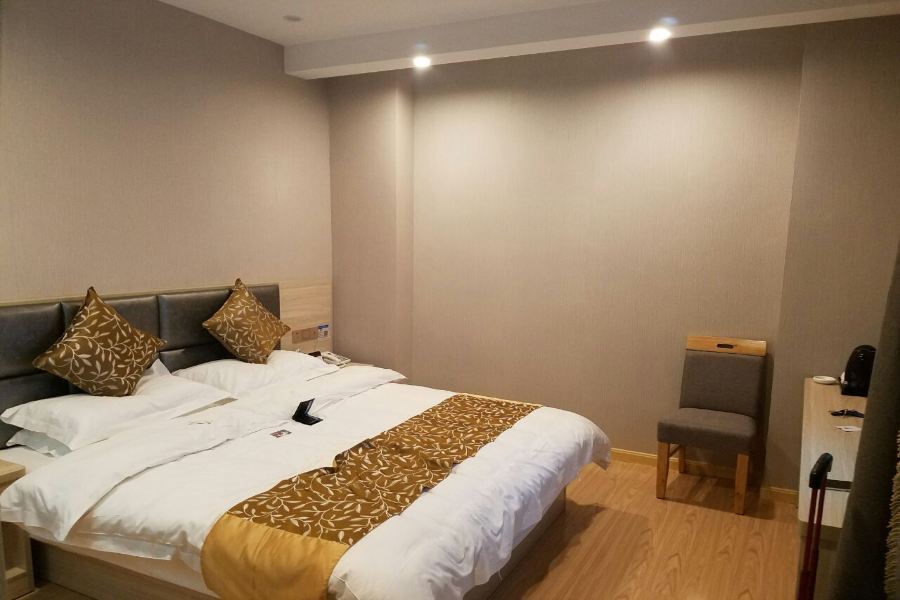 Шанхай: Wassim Hotel Express (Shanghai Baozhen)