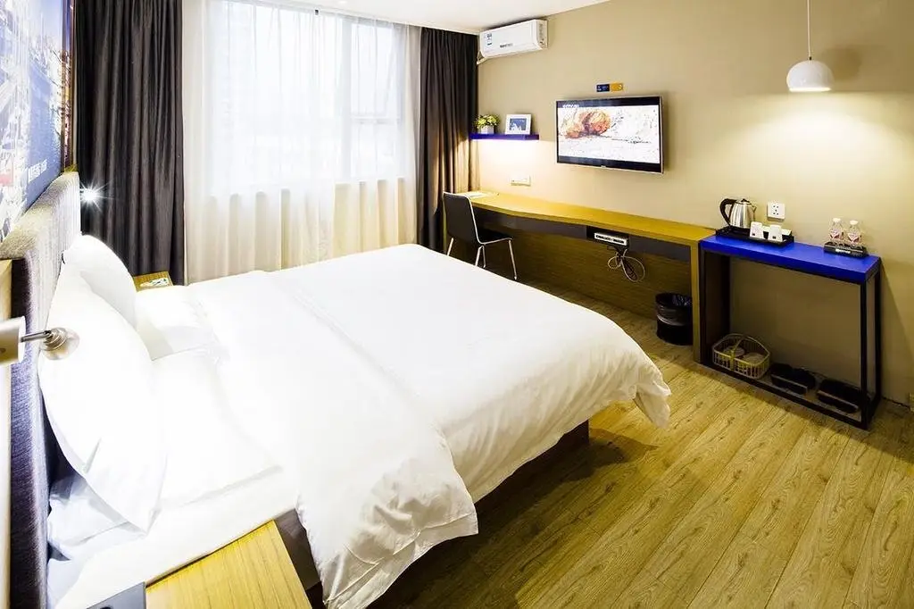 Yeste Hotel — фото 1