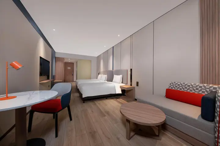 Шанхай: Holiday Inn Express Shanghai Pujiang by IHG