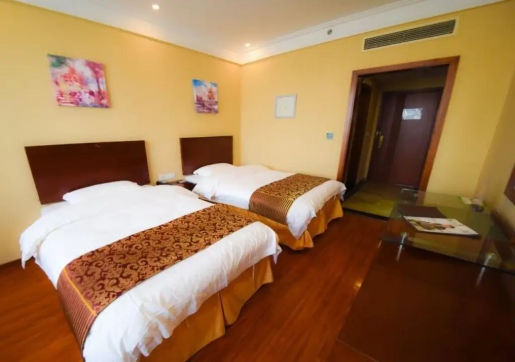 Шанхай: Yishi Hotel (Shanghai Pudong Airport Branch)