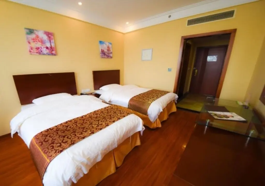 Шанхай: Yishi Hotel (Shanghai Pudong Airport Branch)