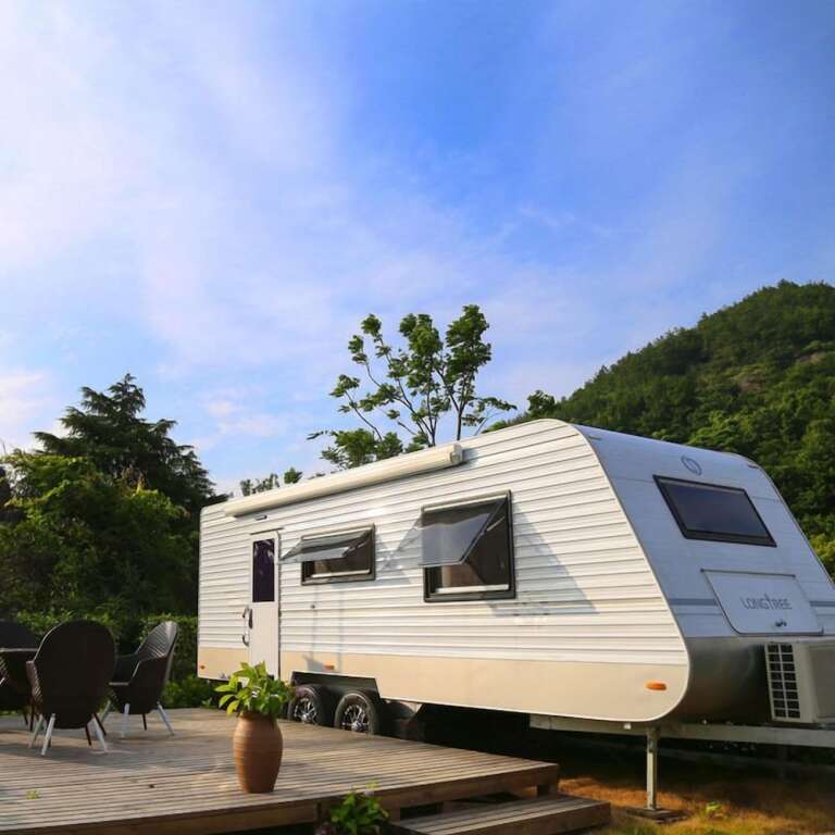 Нинбо: Seclusion Scenery of Shangshui International RV Resort