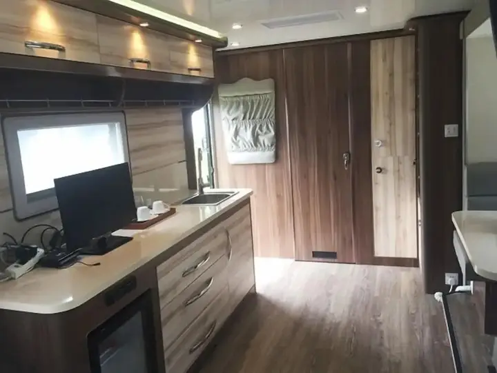 Нинбо: Seclusion Scenery of Shangshui International RV Resort