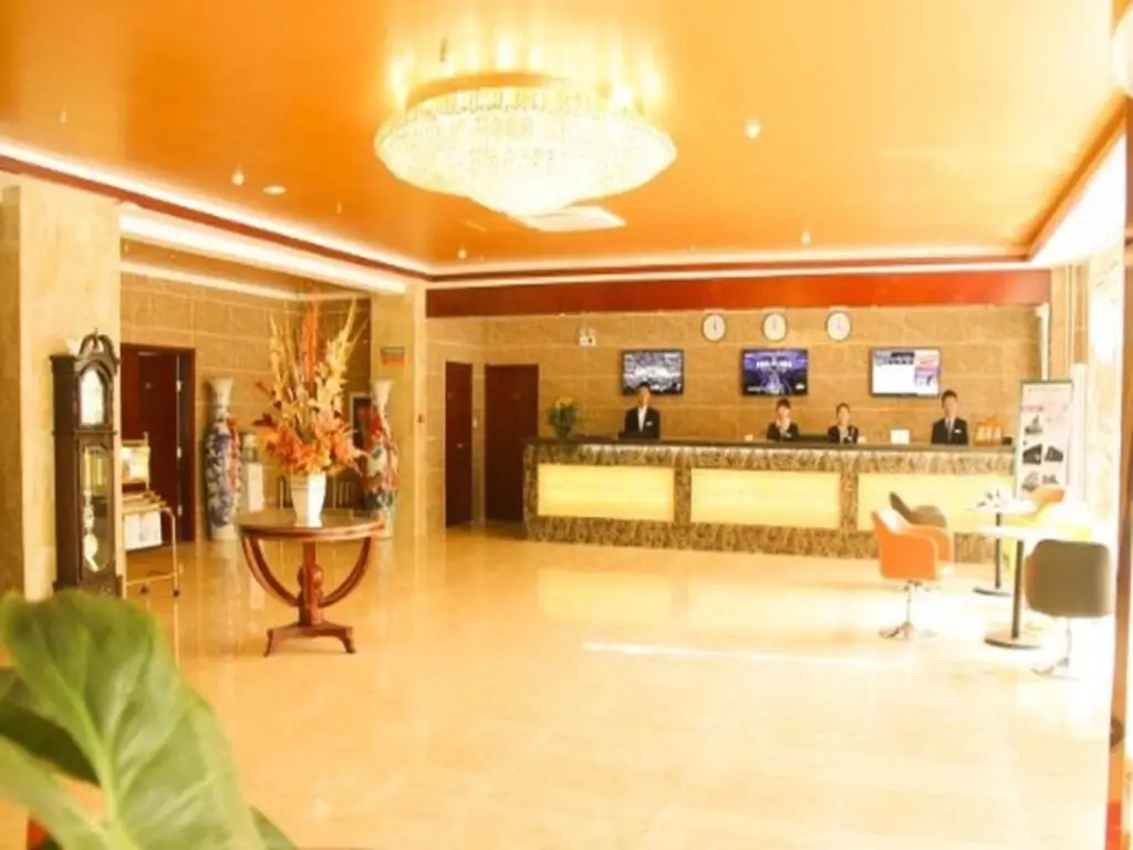 GreenTree Inn Yantai University Business Hotel — фото 1