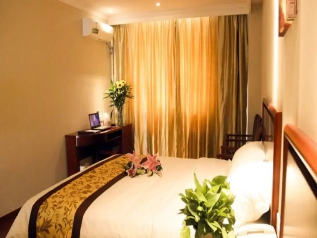 Яньтай: GreenTree Inn Yantai University Business Hotel