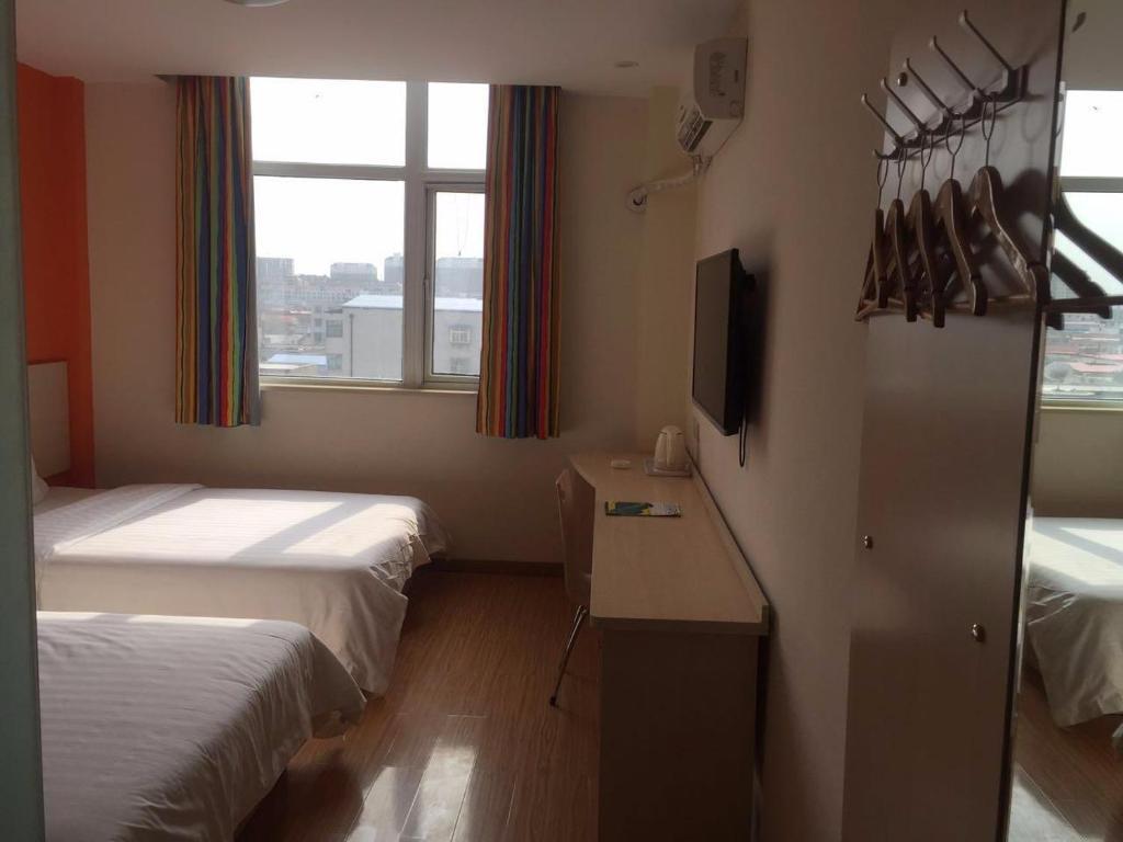 Кайфын: 7 Days Inn Kaifeng Daliang Men Branch