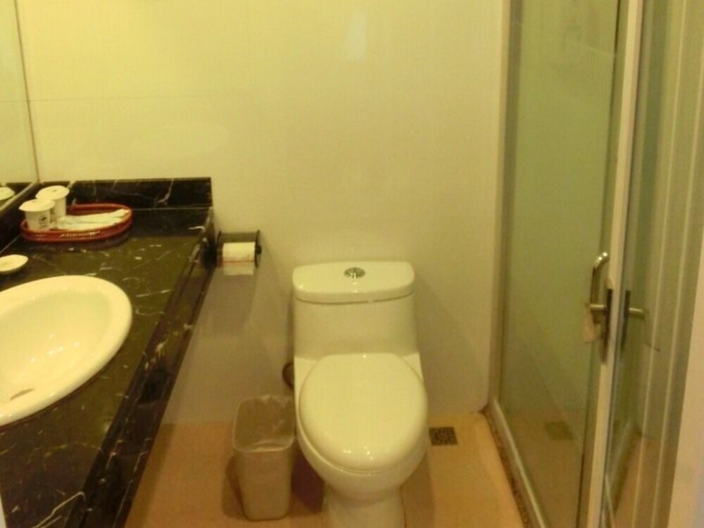 Шаньтоу: Greentree Inn Shantou Haibin Road Chousha Building