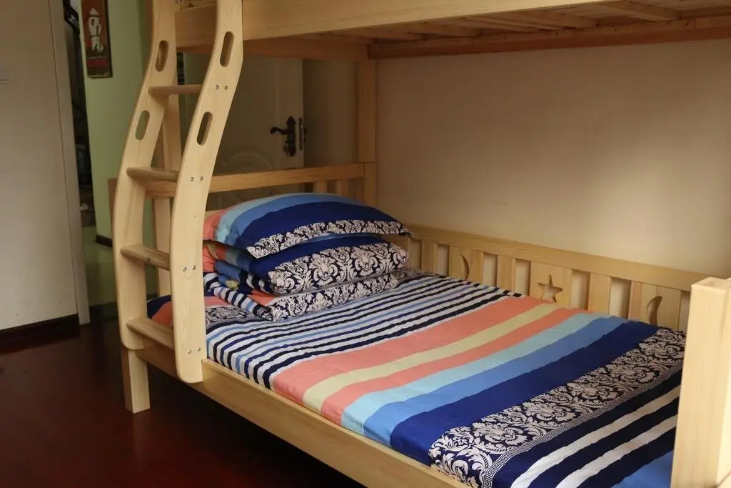 Кайфын: Tuotuo Youth Hostel-Kaifeng