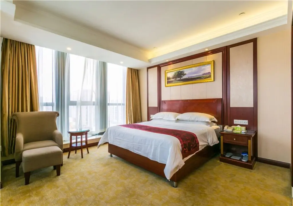 Шанхай: Vienna Hotel Hongqiao Airport Wanda Plaza
