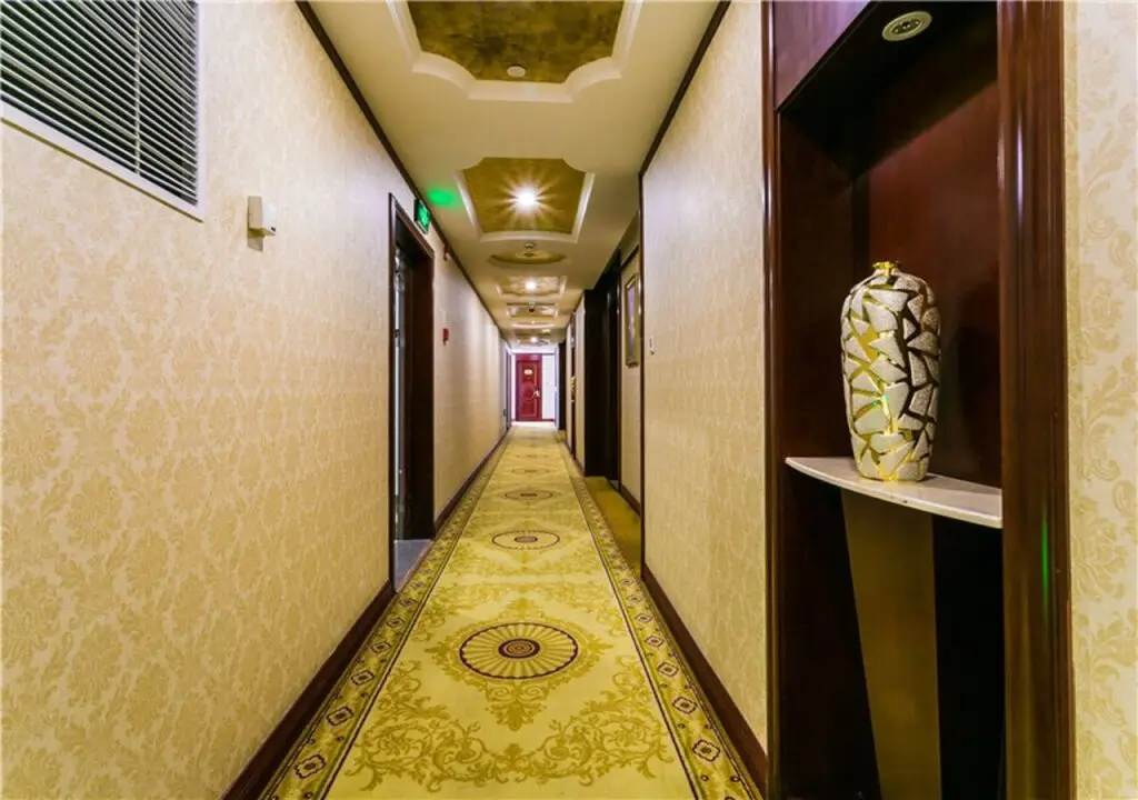 Шанхай: Vienna Hotel Hongqiao Airport Wanda Plaza