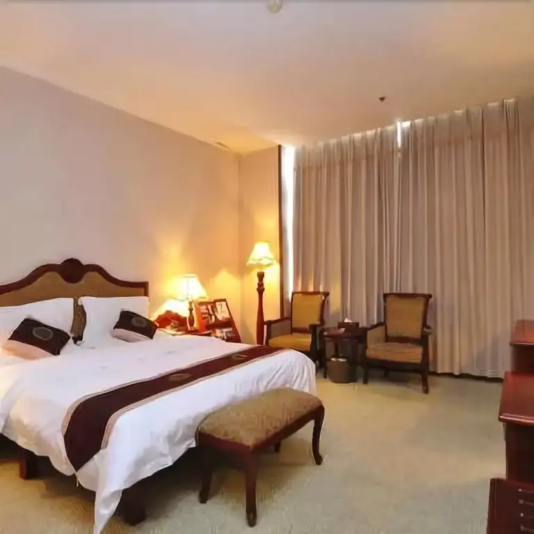 Куньмин: Plateau Pearl Hotel
