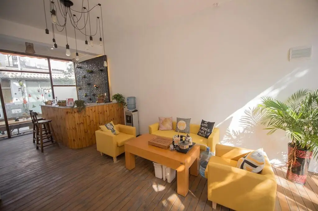 Дали: Dali Spring Field Hostel