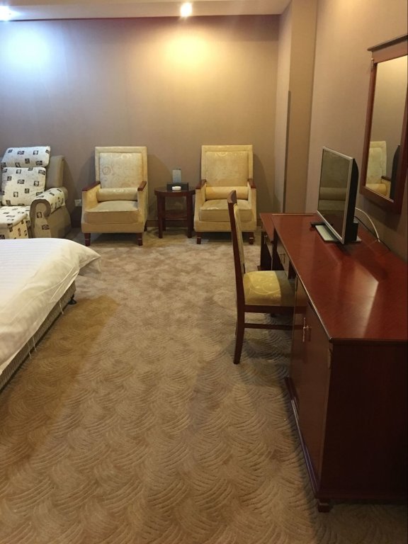 Шанхай: Gloria Plaza Hotel Hangtou