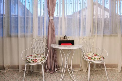 Дали: Flower Talk Inn