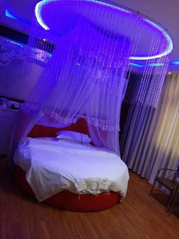 Кайфын: Julong Hot Spring Business Hotel Shangyite