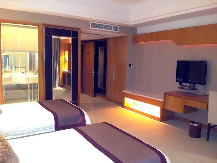Ляньюньган: Century Fate International Hotel