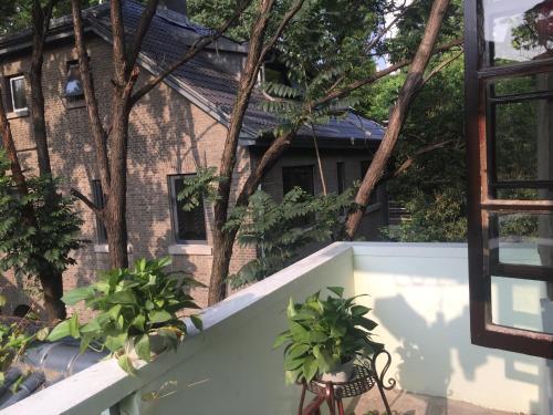 Нанкин: Fresh Floral - Old Chinese Style Girls' Dormitory