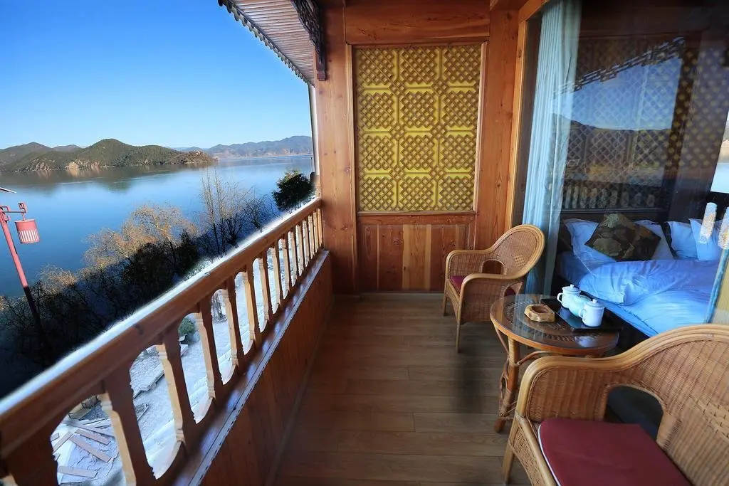 Лицзян: Lugu Lake Mosuo Park Hotel
