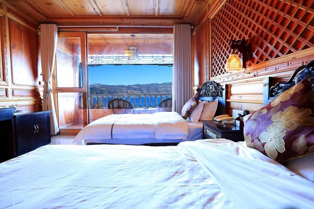 Лицзян: Lugu Lake Mosuo Park Hotel