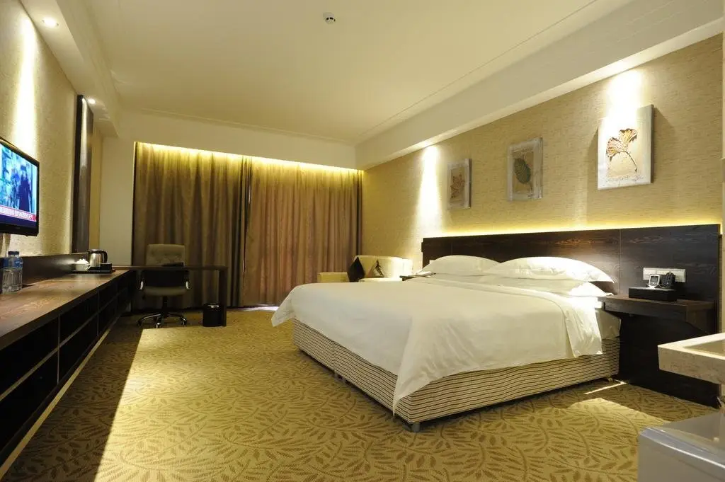 Вэйхай: Vienna Hotel