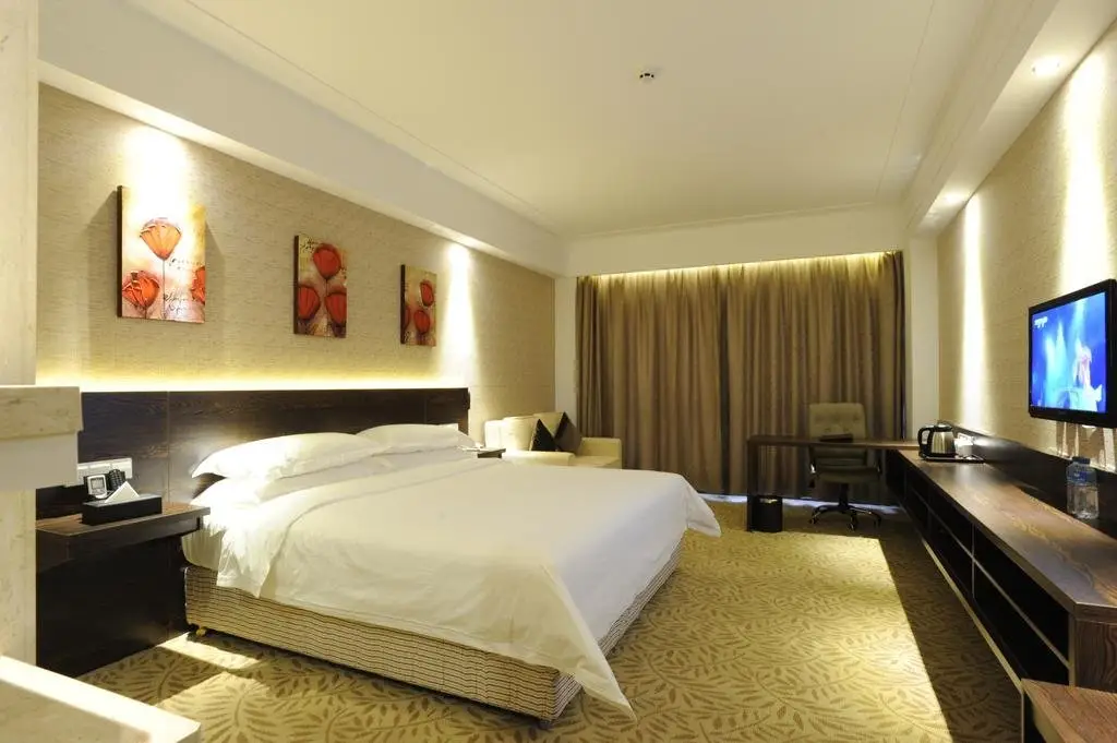 Вэйхай: Vienna Hotel