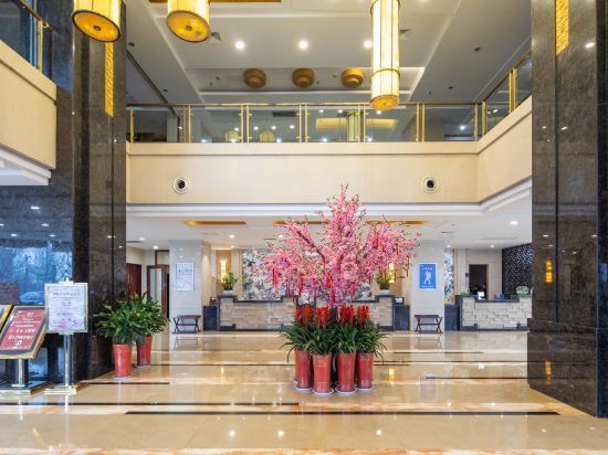 Ляньюньган: M.Z Kaijun International Hotel