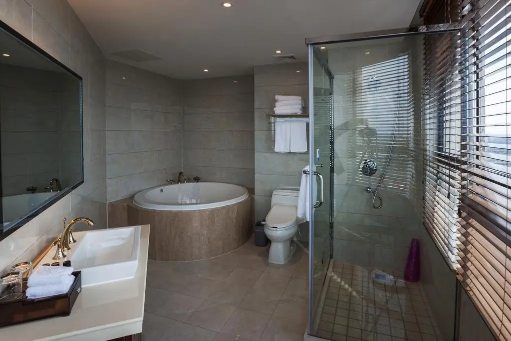Хучжоу: Huzhou Wealth Hotel