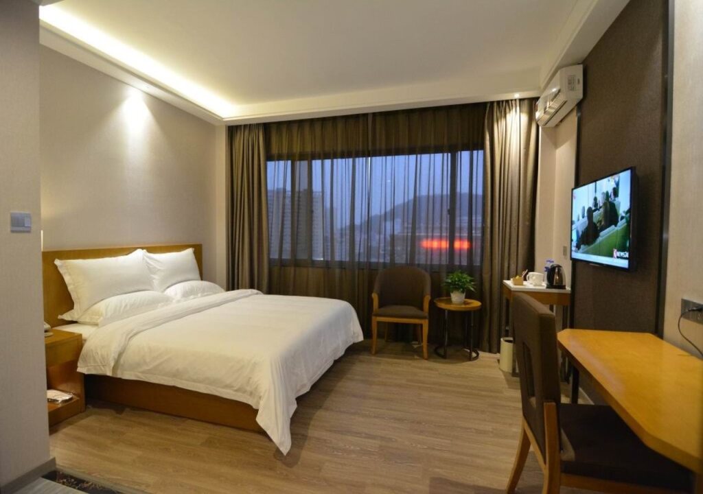 Starway Hotel Zhuhai Haibin Park — фото 1