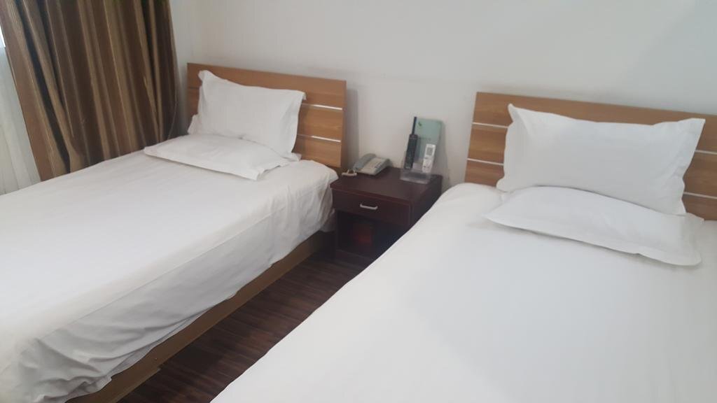 Dongchuan Hotel — фото 1
