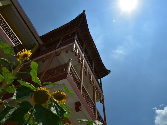 Чжанцзяцзе: Zhangjiajie Latitude 30 Degree North Farm Stay