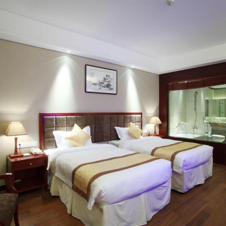 Циндао: Jinhong Sea View Holiday Hotel