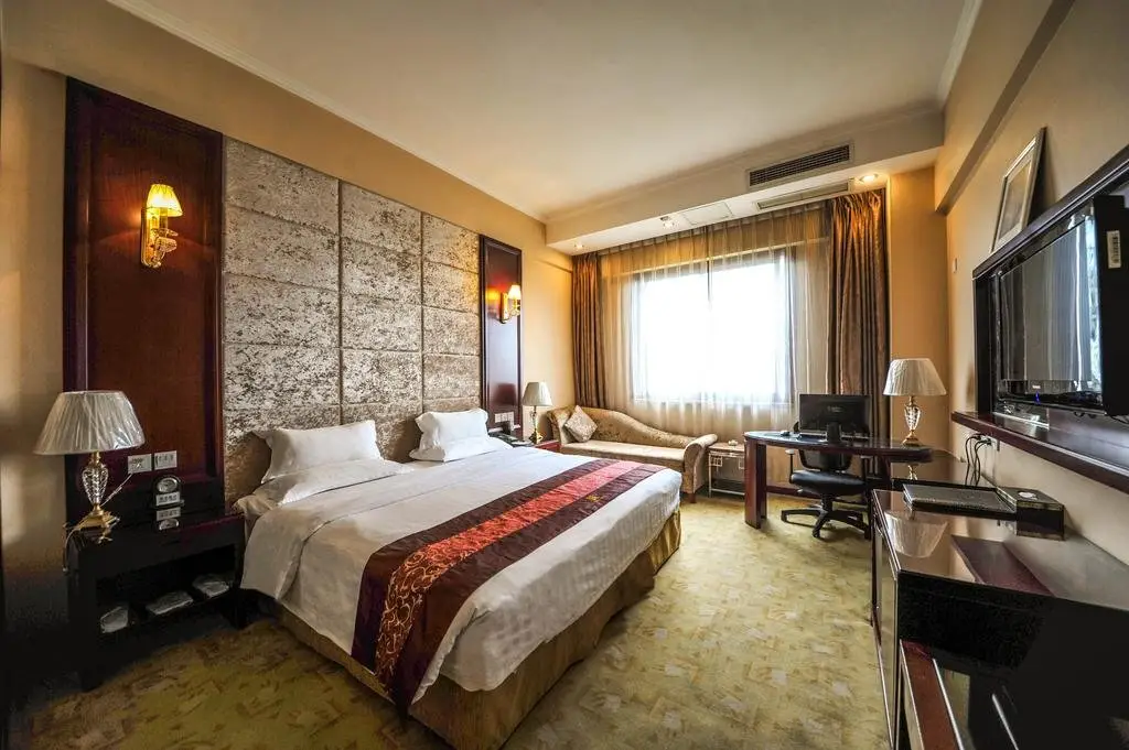 Chengdu Rongjintianhao Hotel — фото 1