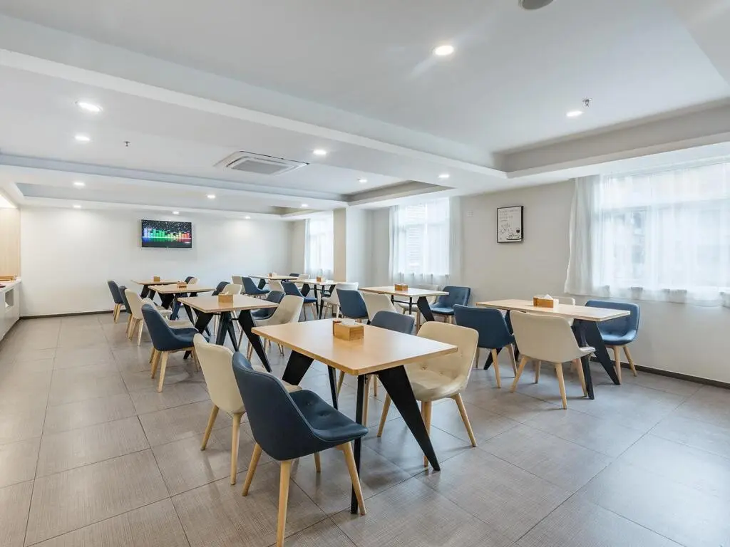 Шэньчжэнь: Hanting Hotel Shenzhen Huaqiang Bei Metro Station