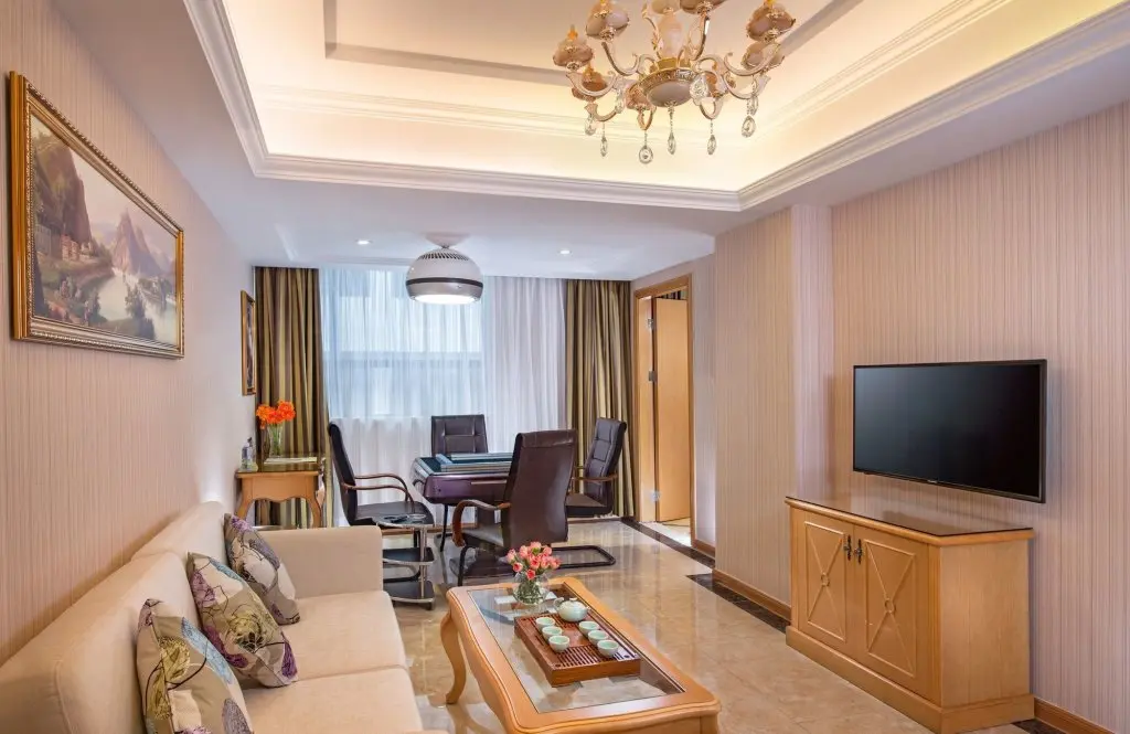 Шэньчжэнь: Vienna Hotel Shenzhen (FuYong metro station branch)