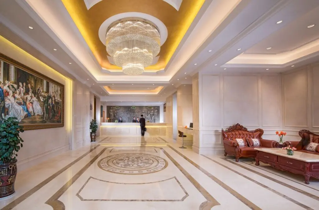 Шэньчжэнь: Vienna Hotel Shenzhen (FuYong metro station branch)