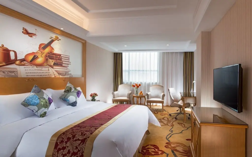Шэньчжэнь: Vienna Hotel Shenzhen (FuYong metro station branch)