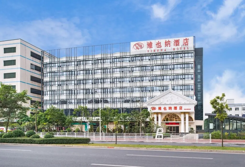 Шэньчжэнь: Vienna Hotel Shenzhen (FuYong metro station branch)