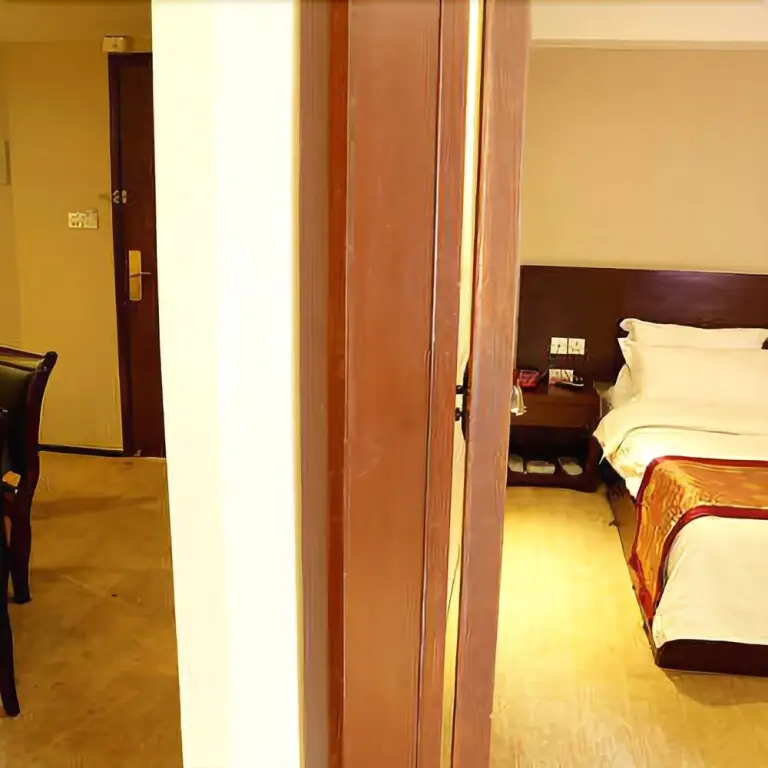 Хучжоу: Chaoyue Business Hotel