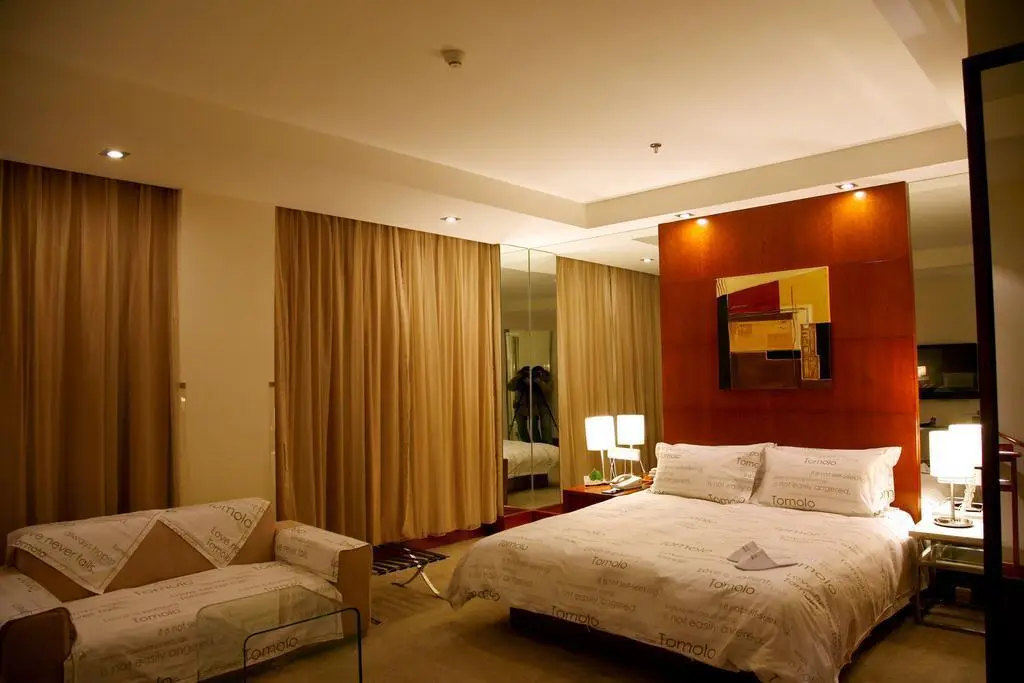 Ухань: Yangtze River TOMOLO Hotel (Jianghan Road Branch)