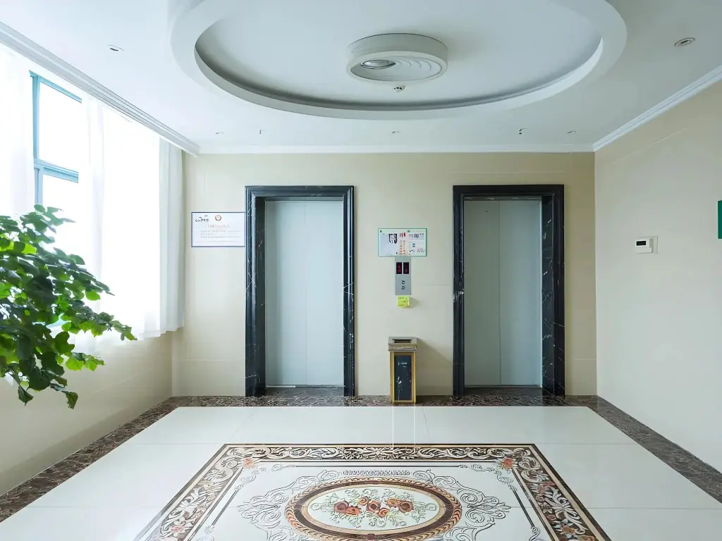 Цзинин: GreenTree Inn ShanDong JiNing WeiShan Lake National Wetland Park Business Hotel