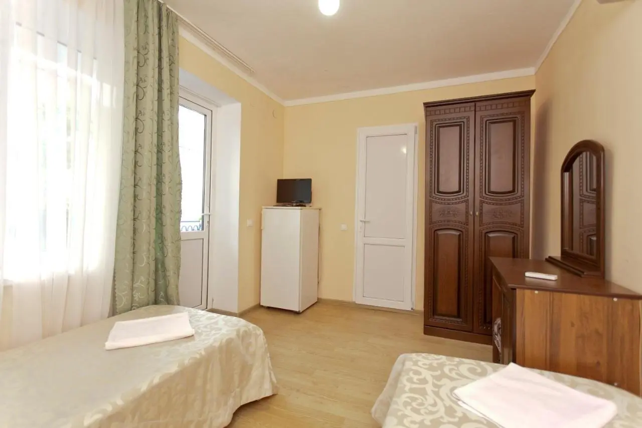 Витязево: Arnella Guest House