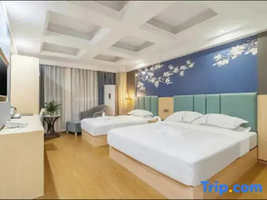Ичан: Westwood Holiday Inn