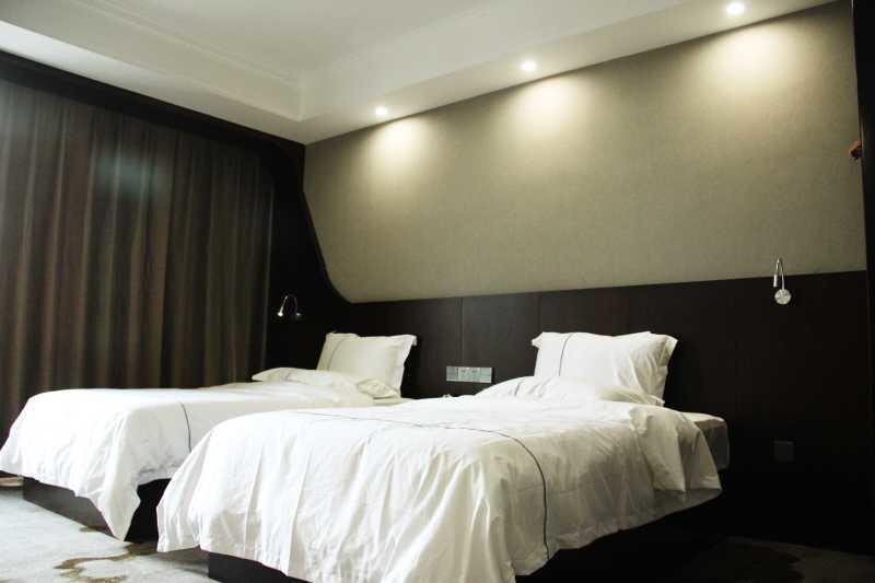 Чэндэ: Cedar Wood Hotel Chengde