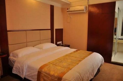Чжанцзяцзе: Qianshuiwan Hotel