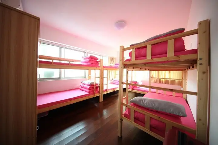 Шэньчжэнь: So Young Hostel