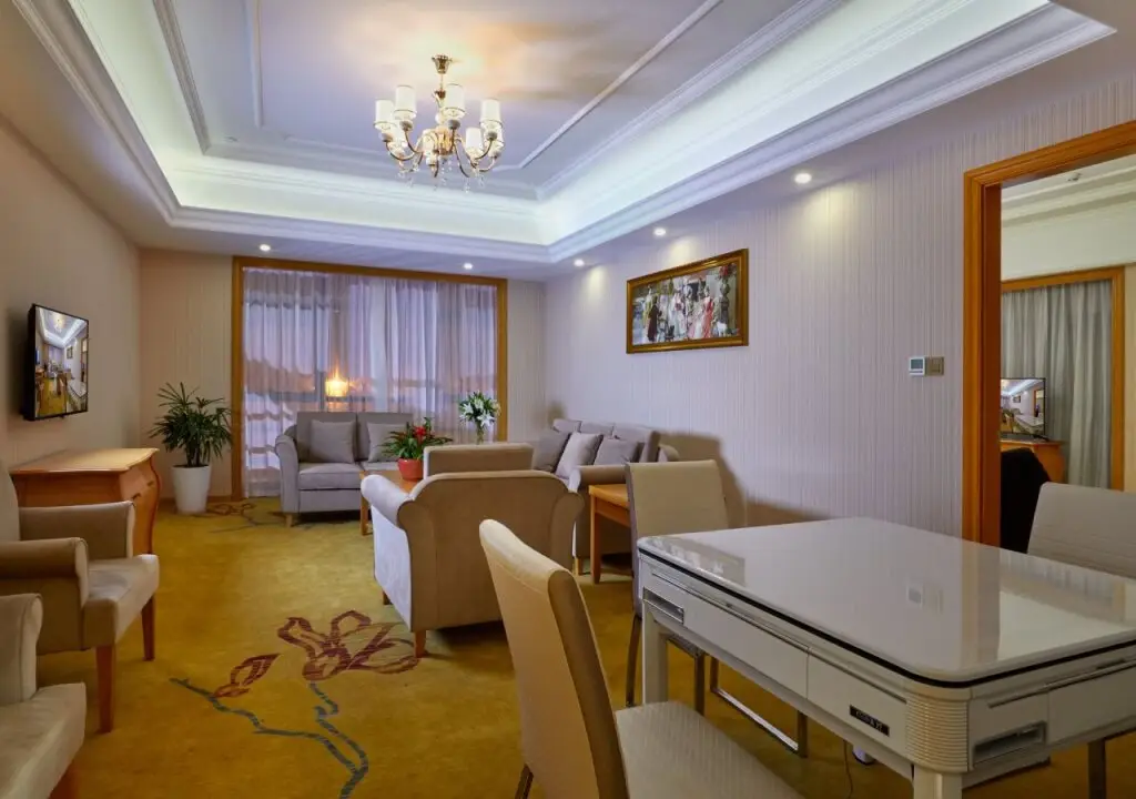 Шанхай: Venus International Hotel ( Shanghai Wild Zoo Shop)