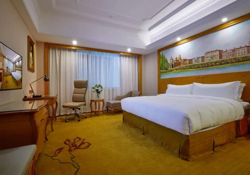 Шанхай: Venus International Hotel ( Shanghai Wild Zoo Shop)